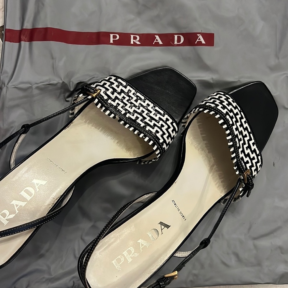 Para Sandals with dust bag